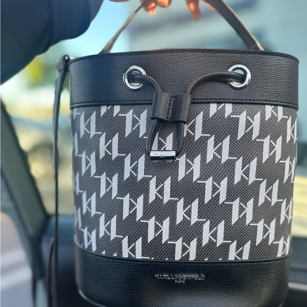 ✨ New Karl Lagerfeld purse ✨✨